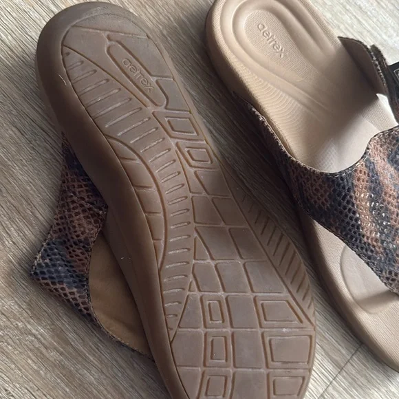 Aetrex Rita Sandals - Picture 6 of 9